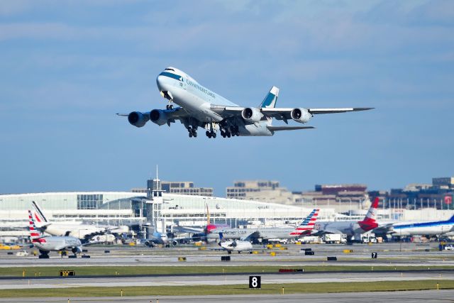 BOEING 747-8 (B-LJC)