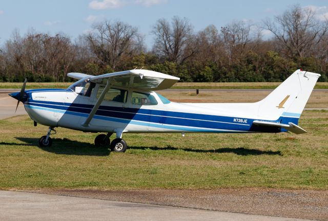 Cessna Skyhawk (N739JE)