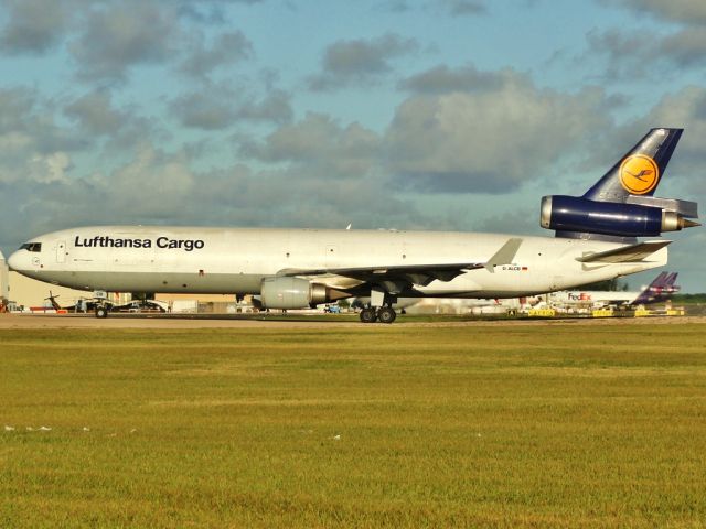 Boeing MD-11 (D-ALCB) - Direct to Frankfurt!