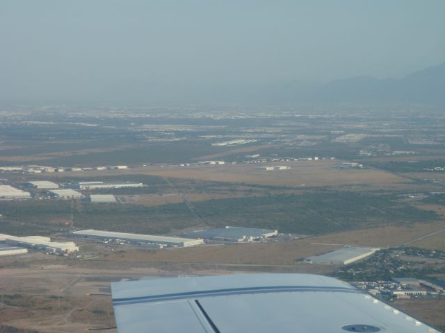 Cessna 421 (XB-DGG) - Aeropuerto del Norte MMAN