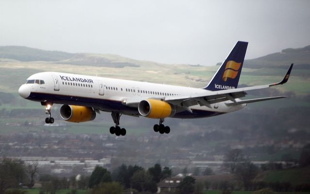 Boeing 757-200 (TF-FIN) - Icelandair