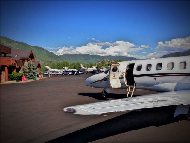 Cessna Citation CJ1 (N245SP) - Just landed in Aspen for the first time. Decided to capture the moment.