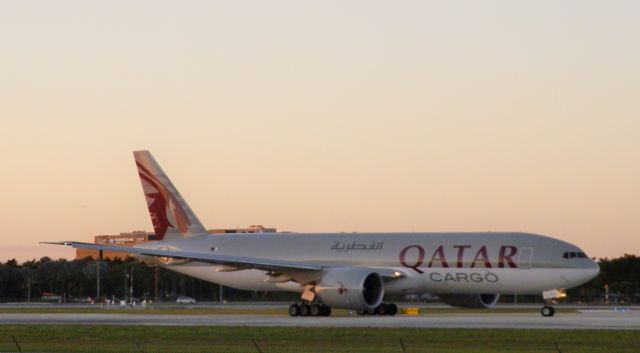 BOEING 777-200LR (A7-BFJ) - Holding for takeoff to Liege(EBLG)