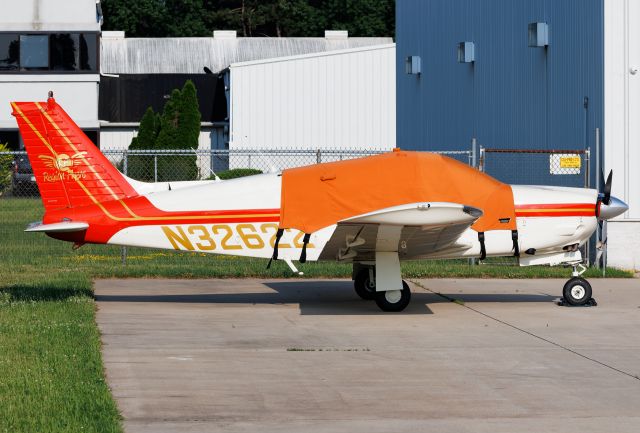 Piper Cherokee Arrow (N32622)