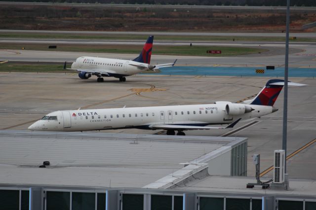 Canadair Regional Jet CRJ-900 (N319PQ)