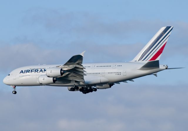Airbus A380-800 (F-HPJF) - AFR 06 LFPG-KJFK landing on 31L