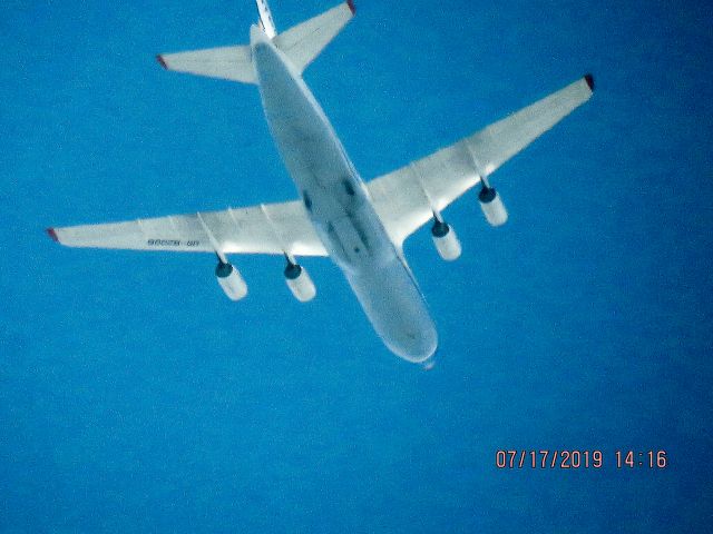 Antonov An-124 Ruslan (UR-82008)