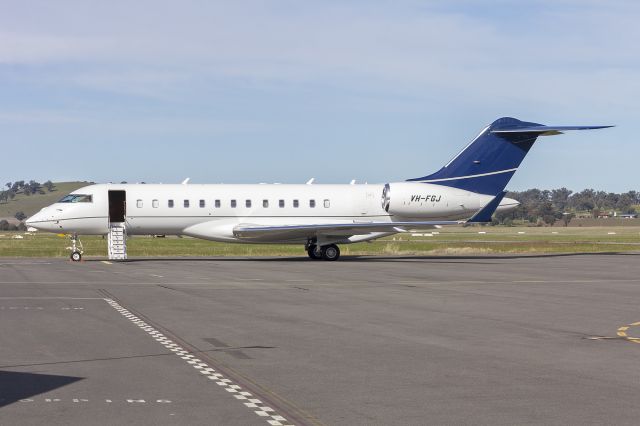 Bombardier Global Express (VH-FGJ) - Pratt Aviation (VH-FGJ) Bombardier BD-700-1A10 Global Express parked on the tarmac at Wagga Wagga Airport