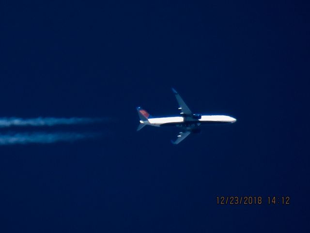 Boeing 737-900 (N852ED)