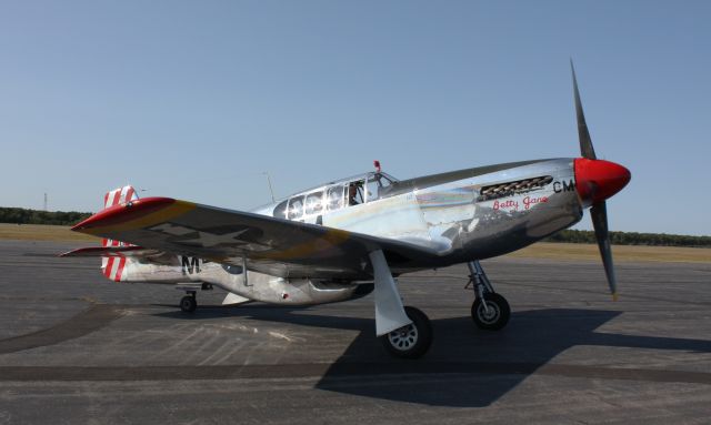 North American P-51 Mustang (NL251MX)