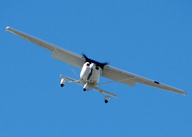 Cessna Skylane (N300EP) - At Downtown Shreveport.