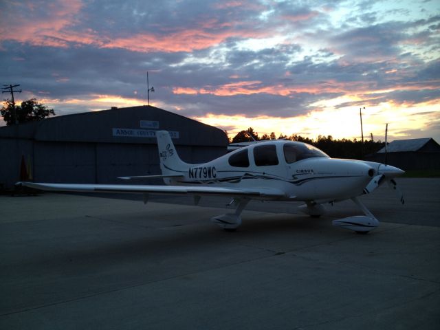 Cirrus SR-22 (N779WC)