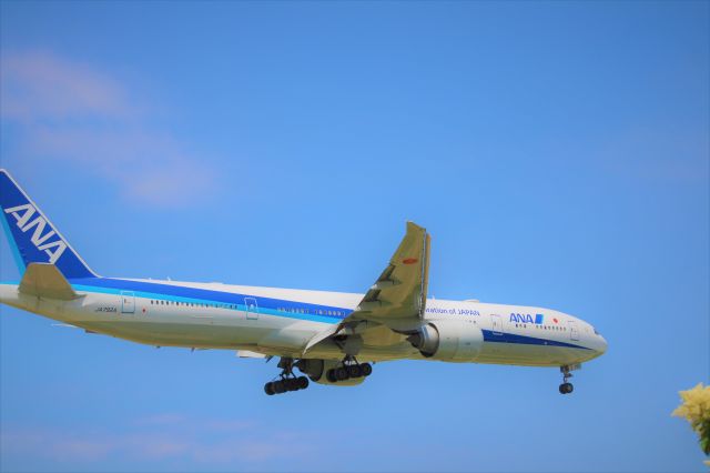 BOEING 777-300ER (JA792A)