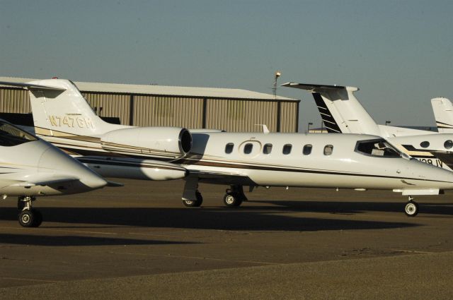 Learjet 35 (N747GM)