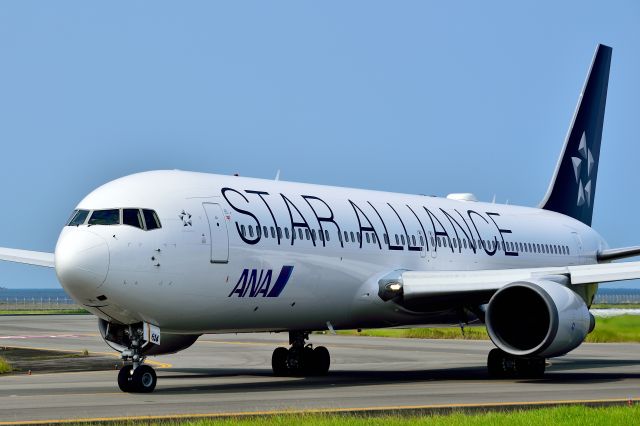BOEING 767-300 (JA614A)