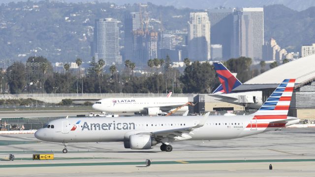 Airbus A321neo (N406AN) - Taxiing for departure at LAX