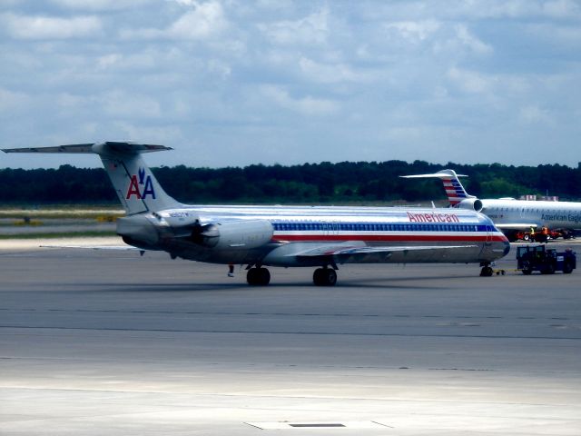 McDonnell Douglas MD-80 (N963TW)