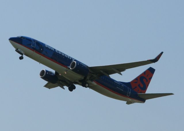 Boeing 737-800 (N804SY) - Off of runway 5 at the Shreveport Regional airport.