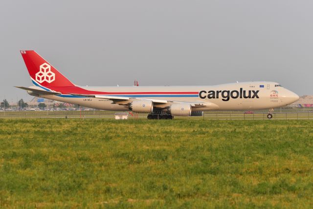 BOEING 747-8 (LX-VCJ) - Taxiing to 5-L 06-07-23