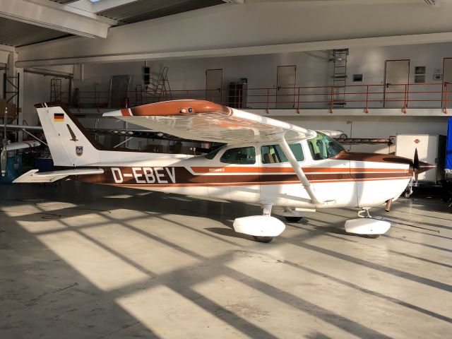 Cessna Skyhawk (D-EBEV)