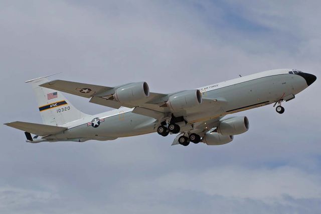 Boeing C-135B Stratolifter (61-0320) - Boeing KC-135R Stratotanker 61-0320 of the 412th Test Wing at Edwards Air Force Base om October 21, 2005. 