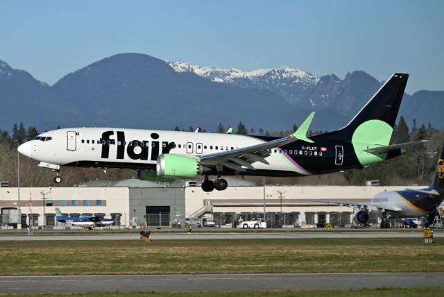 Boeing 737 MAX 8 (C-FLUT)
