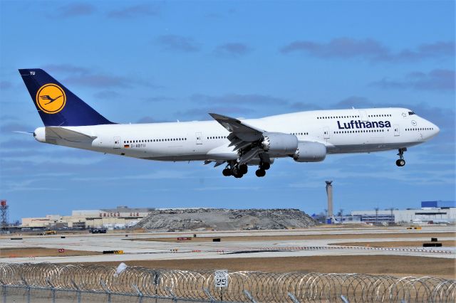 BOEING 747-8 (D-ABYU)