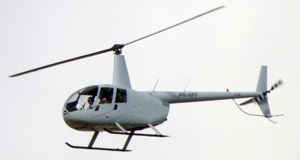 Robinson R-66 (PR-HFF)