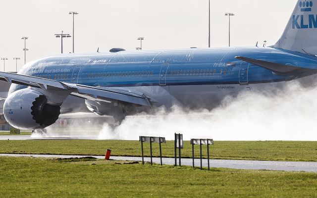 Boeing 787-9 Dreamliner (PH-BHA)