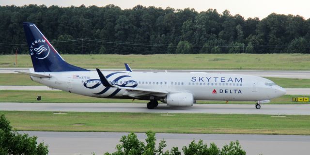 Boeing 737-800 (N3755D) - A Delta SkyTeam 737 off to SLC from RDU, 7/24/17.  Do I see a bit of widget...?