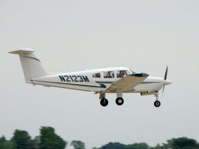 Piper Arrow 4 (N2123M)