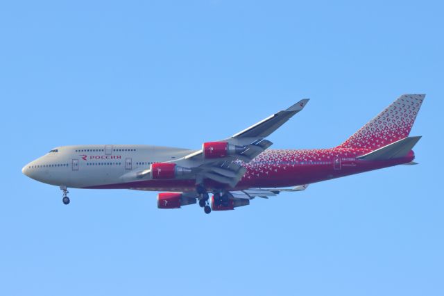 Boeing 747-400 (RA-73286)