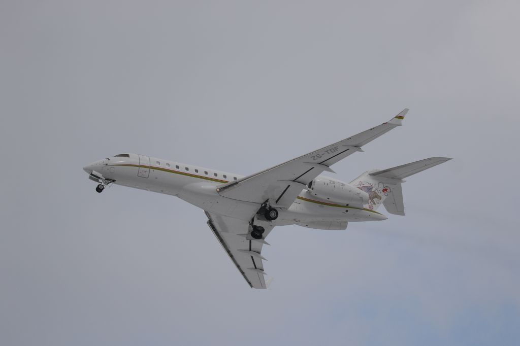 Bombardier Global Express (ZS-TDF) - January 6th 2019:Fireblade Aviation,br /Bombardier BD-700-1A10 Global 6000