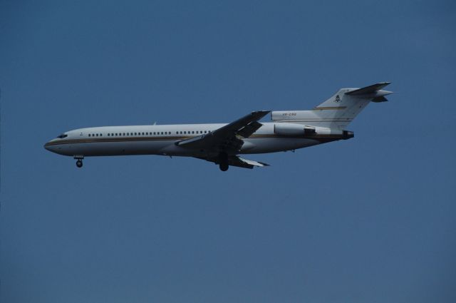 BOEING 727-200 (VR-CBQ) - Final Approach to Narita Intl Airport Rwy34 on 1992/03/22