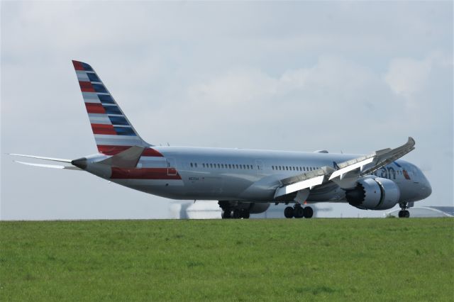 Boeing 787-9 Dreamliner (N825AA)