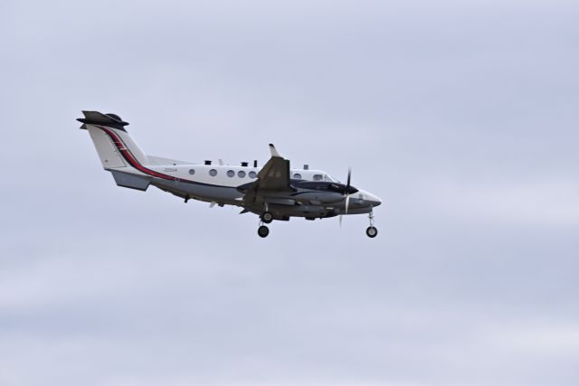 Beechcraft 35 Bonanza (ZZ504) - runway 26 landing