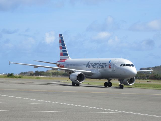 Airbus A320 (N119US)