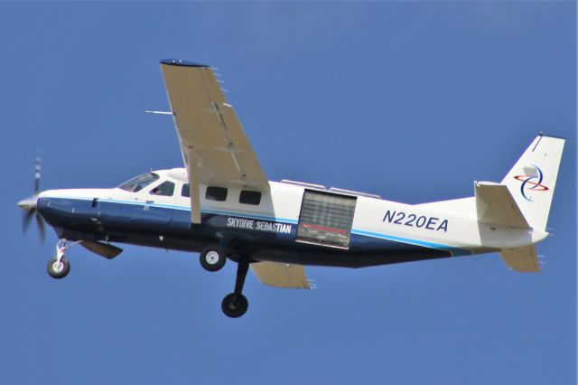 Cessna Caravan (N220EA)