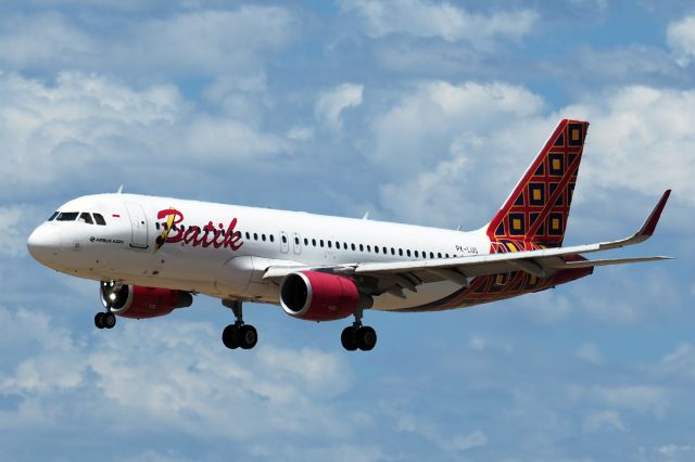 Airbus A320 (PK-LUS) - A320-214 cn 7640. Batik Air PK-LUS rwy03 arrival YPPH 21 January 2023
