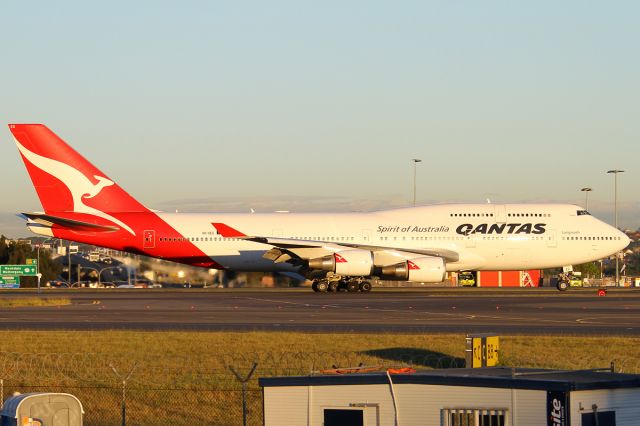 Boeing 747-400 (VH-OEG)