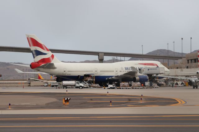 Boeing 747-400 (G-CIVU)