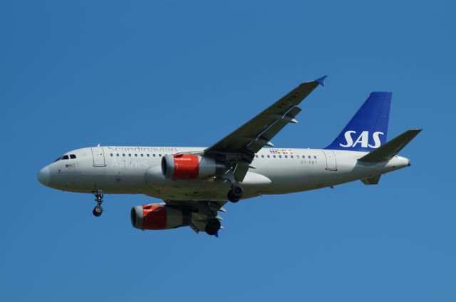 Airbus A319 (OY-KBT)