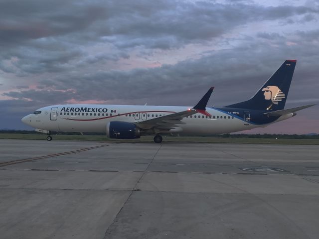 Boeing 737 MAX 8 (XA-MFN)