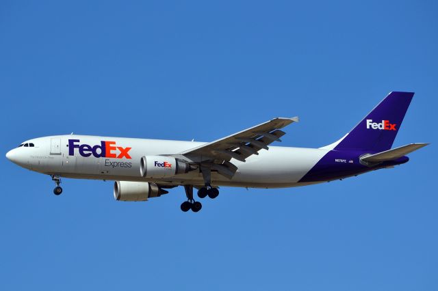 Airbus A300F4-600 (N675FE)