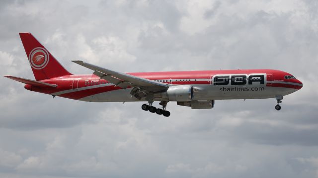 BOEING 767-300 (YV-528T)