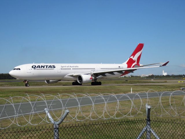 Airbus A330-300 (VH-QPA)