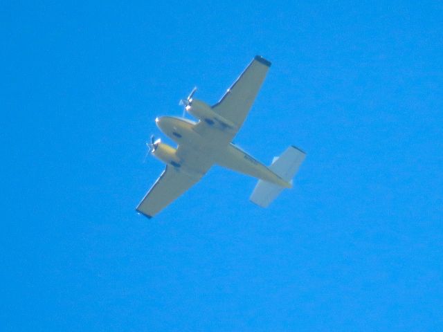 Beechcraft Twin Bonanza (N1NU)