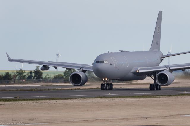 Airbus A330-200 (T058)