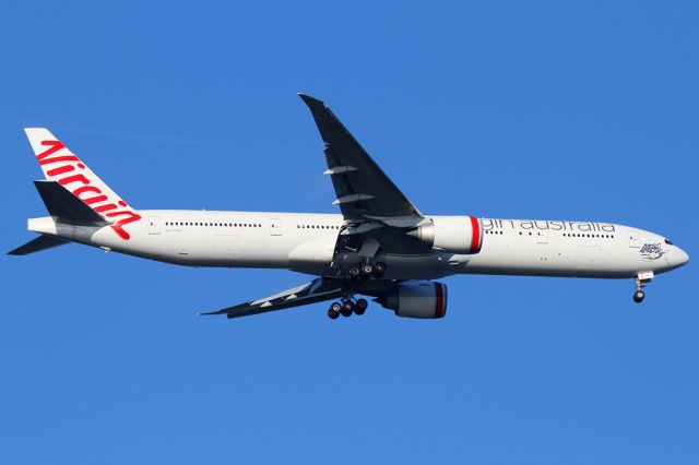 BOEING 777-300 (VH-VPH)