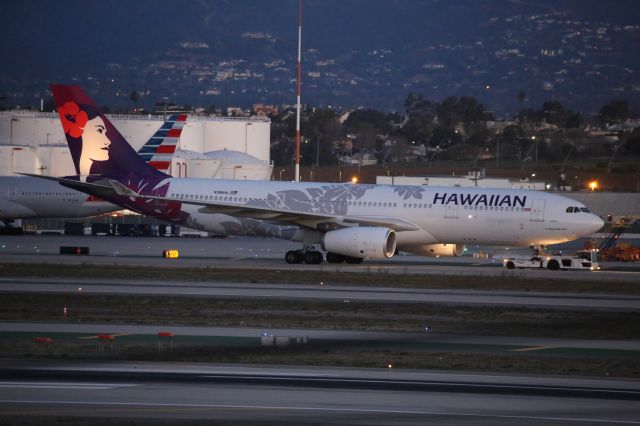 Airbus A330-200 (N388HA)